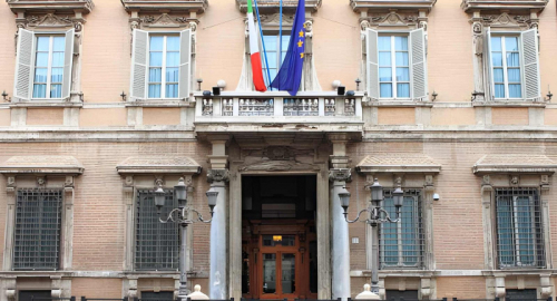 Il varo definitivo del Decreto Sicurezza: scontro ideologico e nuove direttrici governative